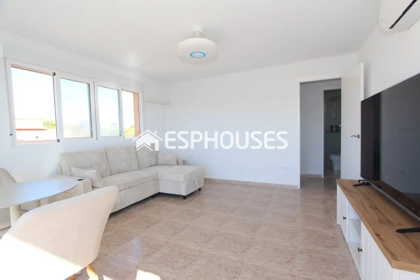 Sala d'estar de Apartament en venda en Pueblo