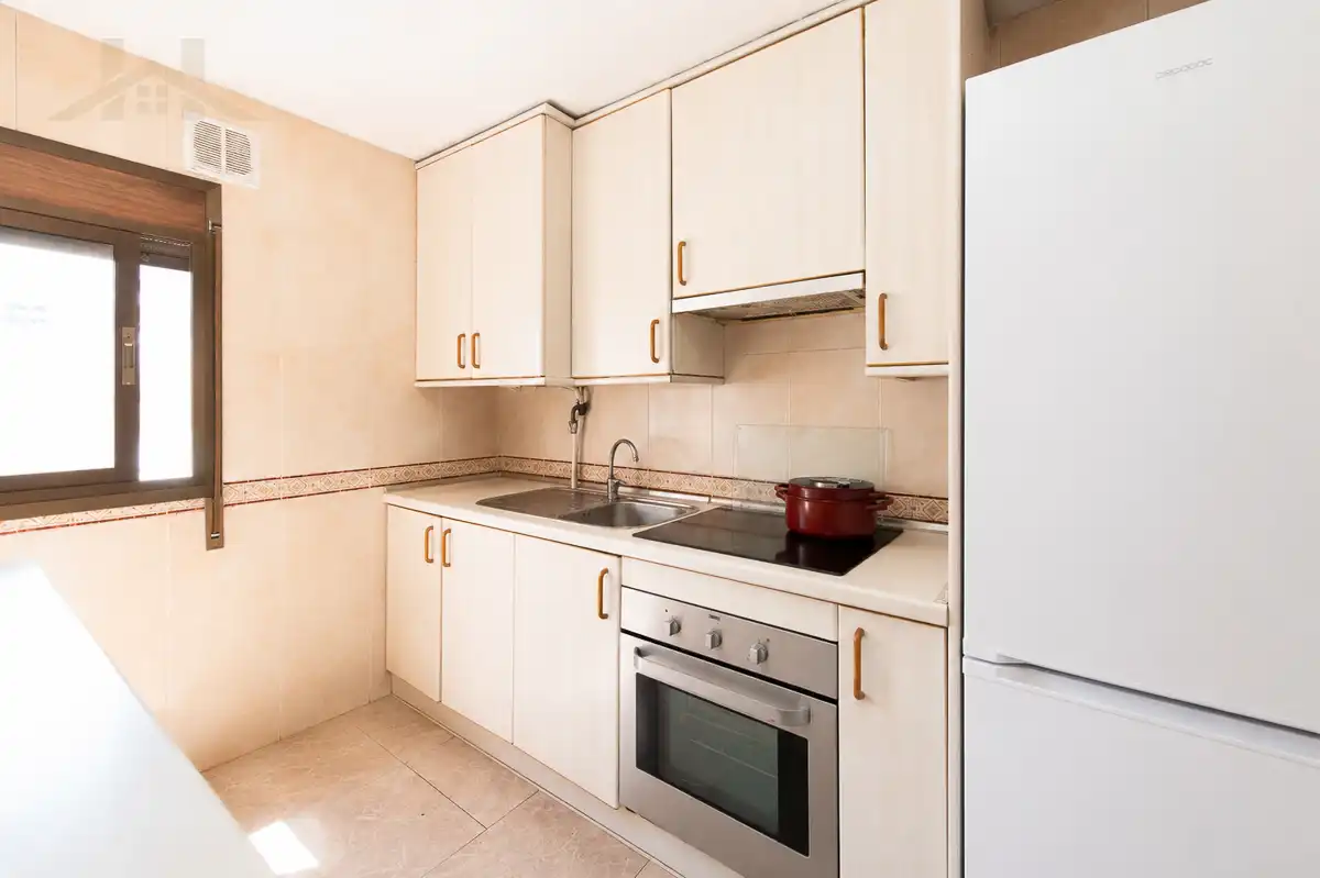 Küche von Wohnung zum Verkauf in San Sebastián de los Reyes mit Klimaanlage, Heizung und Terrasse