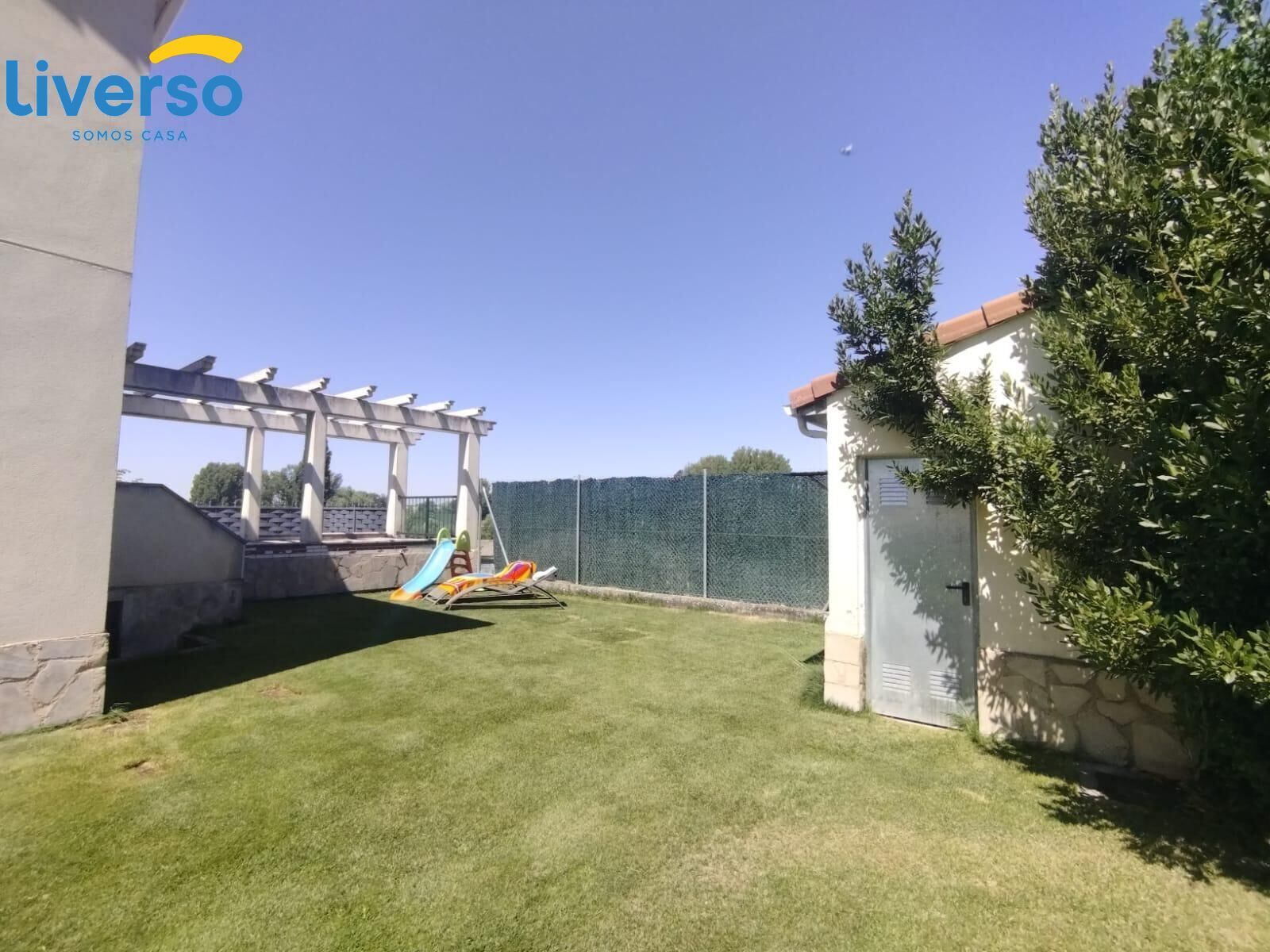 Jardí de Casa o xalet en venda en Villalbilla de Gumiel amb Calefacció, Jardí privat i Terrassa