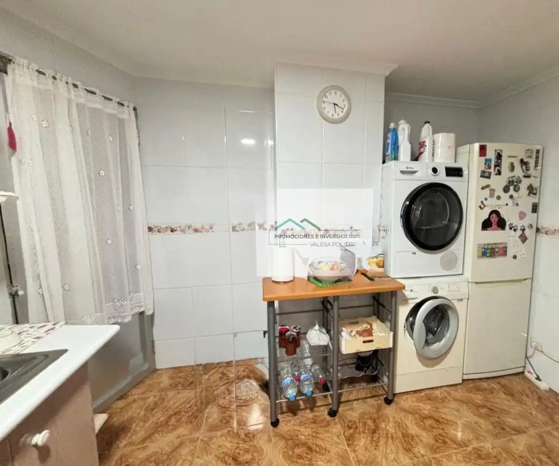 Cuina de Pis de lloguer en Motilla del Palancar amb Calefacció, Terrassa i Moblat