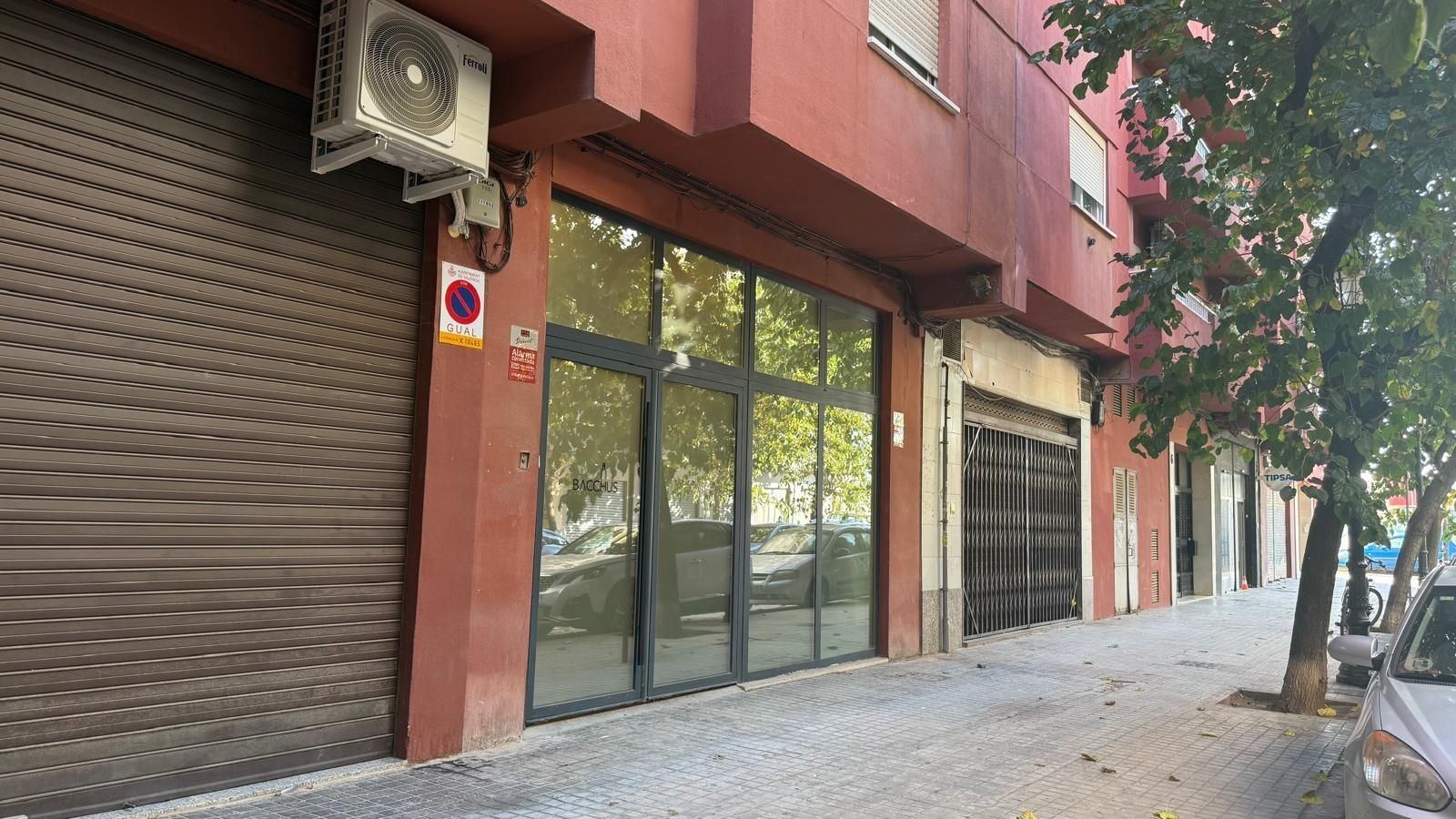 Exterior view of Premises for sale in  Valencia Capital