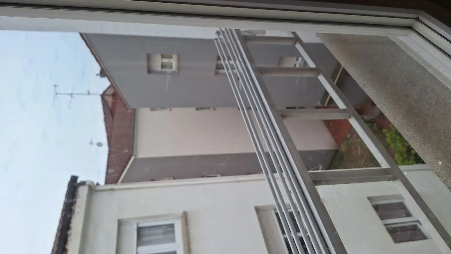 Terrassa de Pis en venda en Oviedo  amb Calefacció