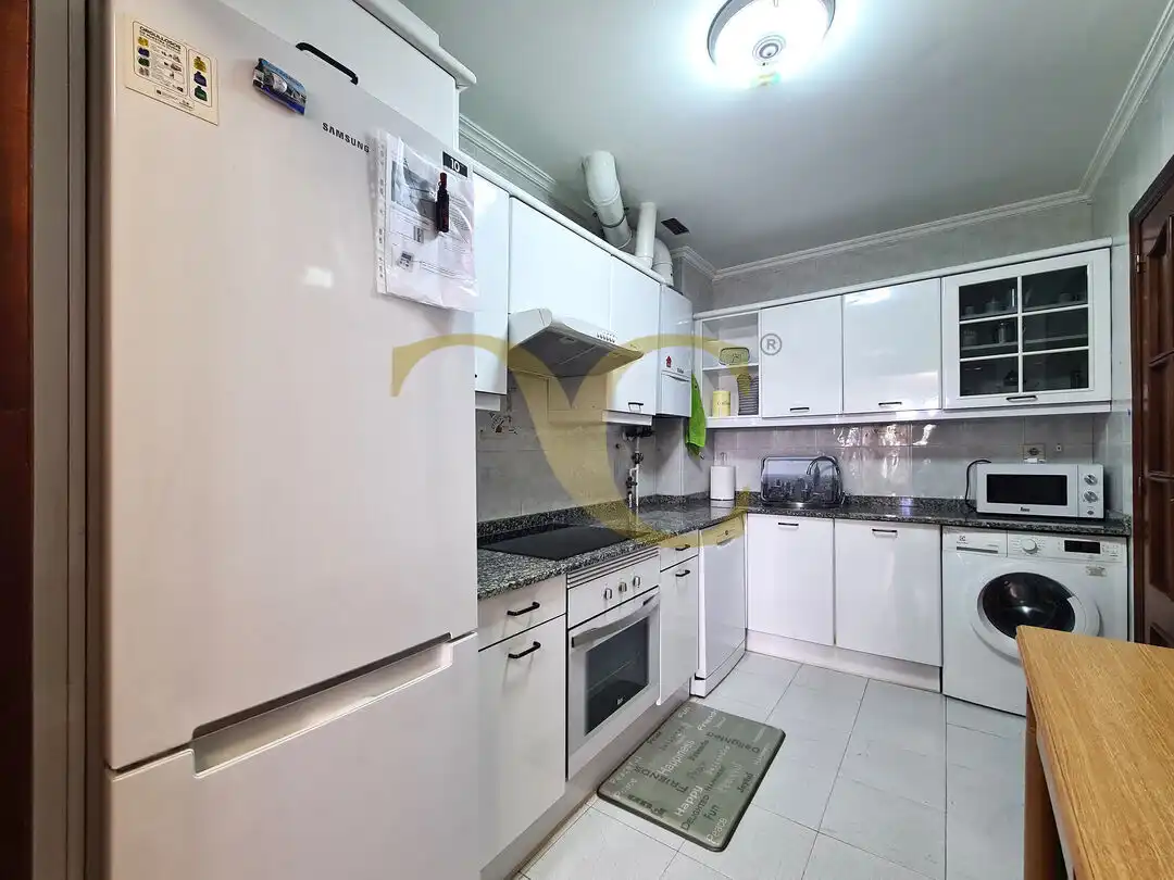 Kitchen of Apartments for sale in Oviedo   with Heating and Furnished