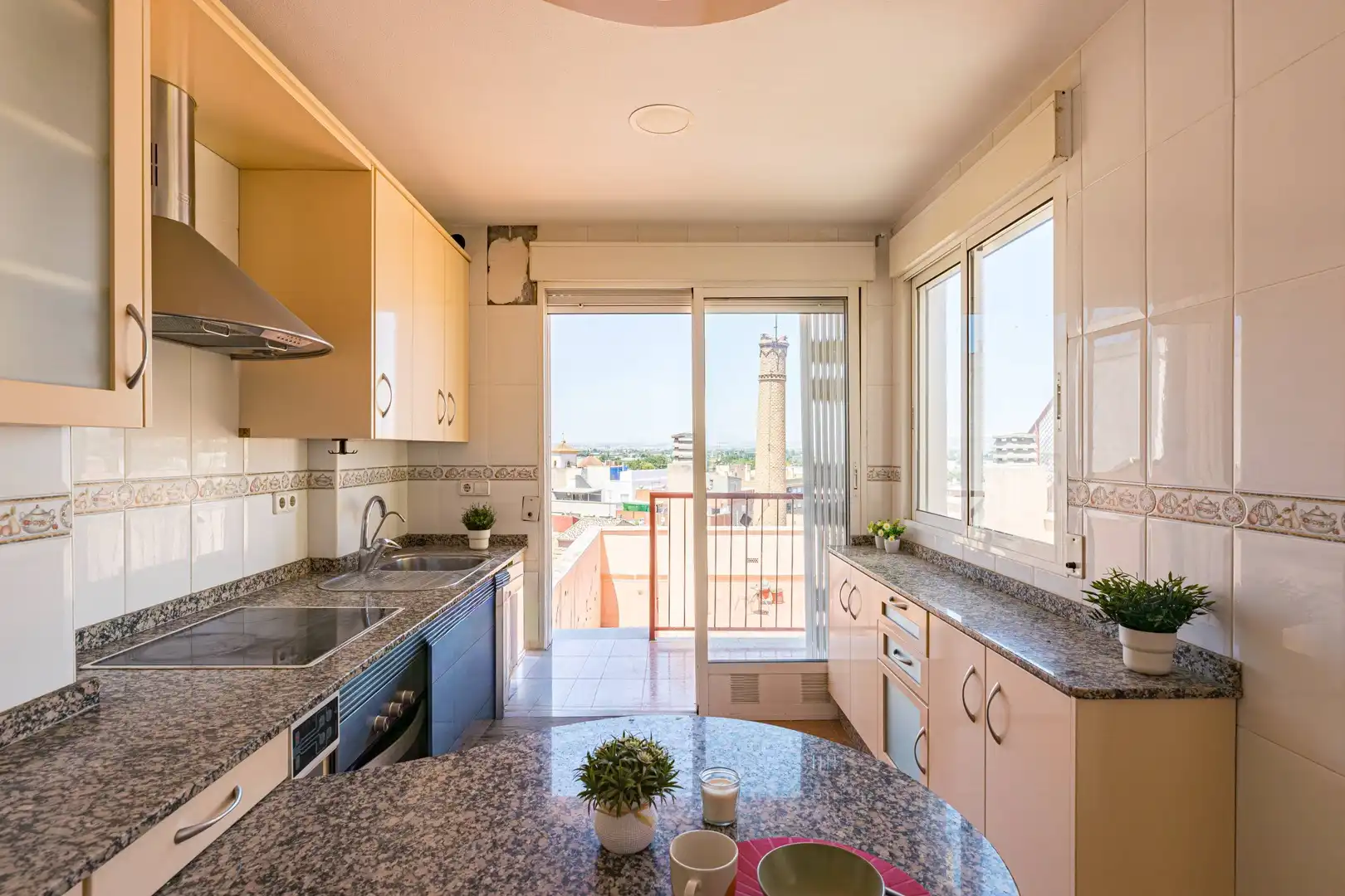 Cocina de Ático en venta en Murcia con Terraza, Trastero y Balcón