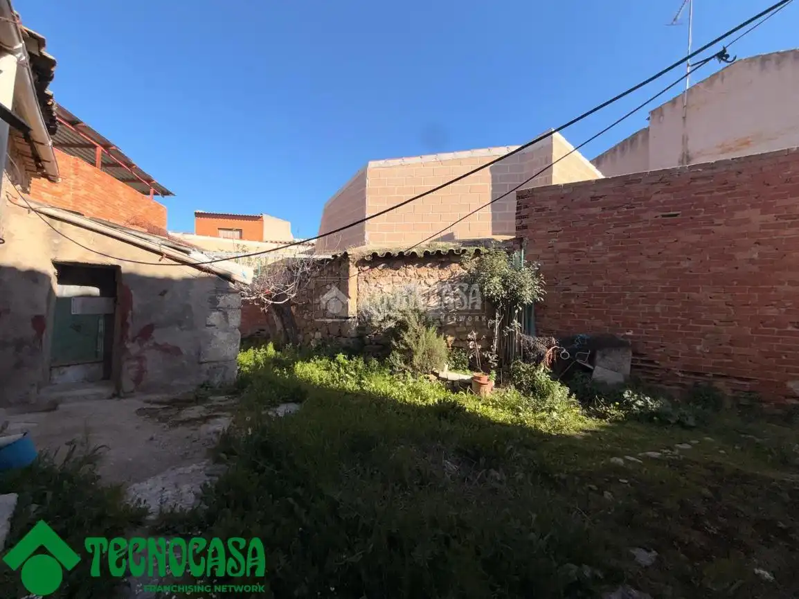 Casa adosada en venda en Menasalbas