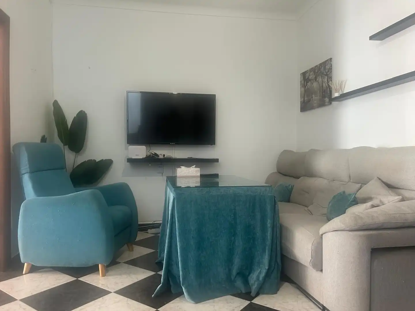 Sala de estar de Piso en venta en Los Palacios y Villafranca con Amueblado y Balcón