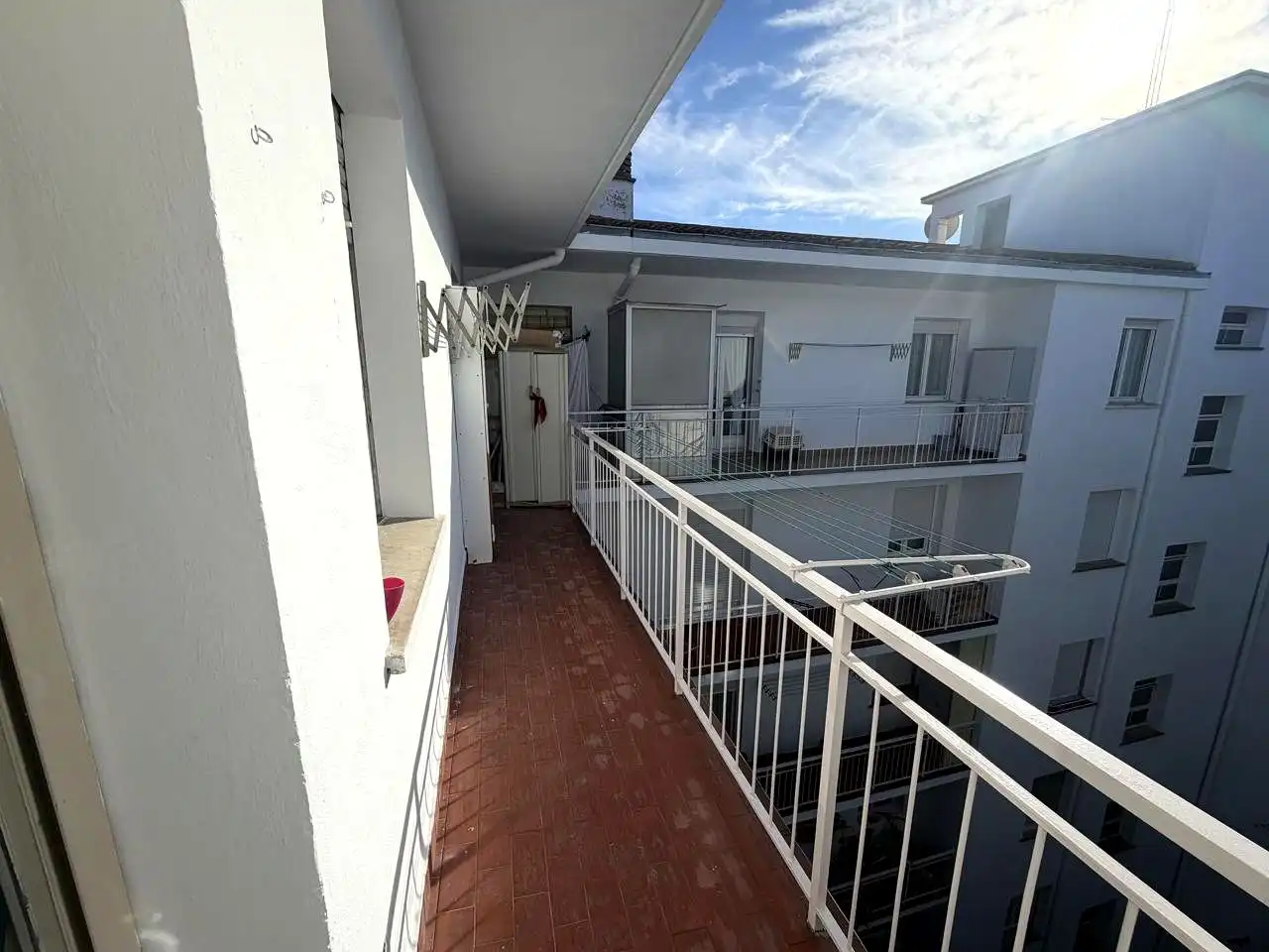 Room in Calle Marqués de la Ensenada, Residencia