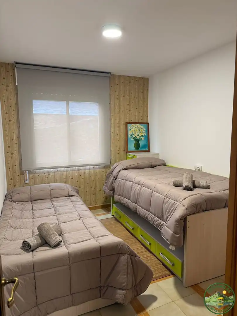 Bedroom of Houses for sale in Trabadelo  with Heating, Private garden and Parquet flooring