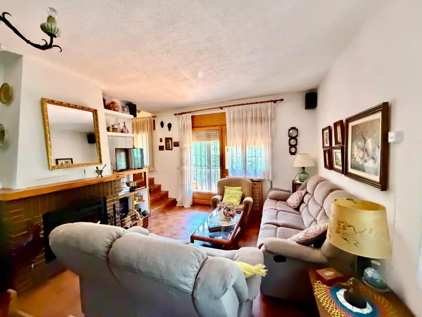 Sala d'estar de Casa o xalet en venda en Guadarrama amb Calefacció, Jardí privat i Terrassa