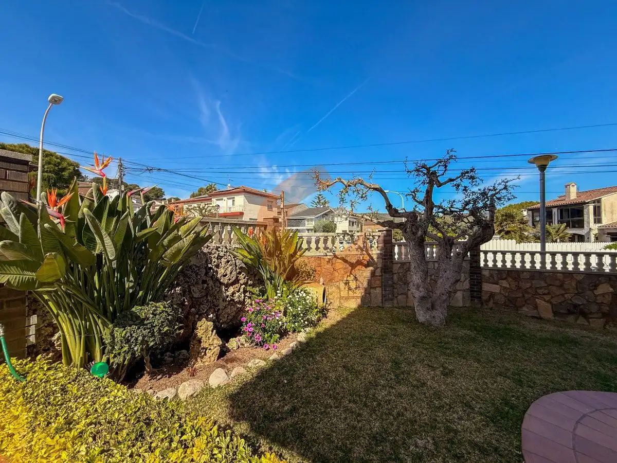 Jardí de Casa o xalet en venda en El Vendrell amb Calefacció, Jardí privat i Piscina