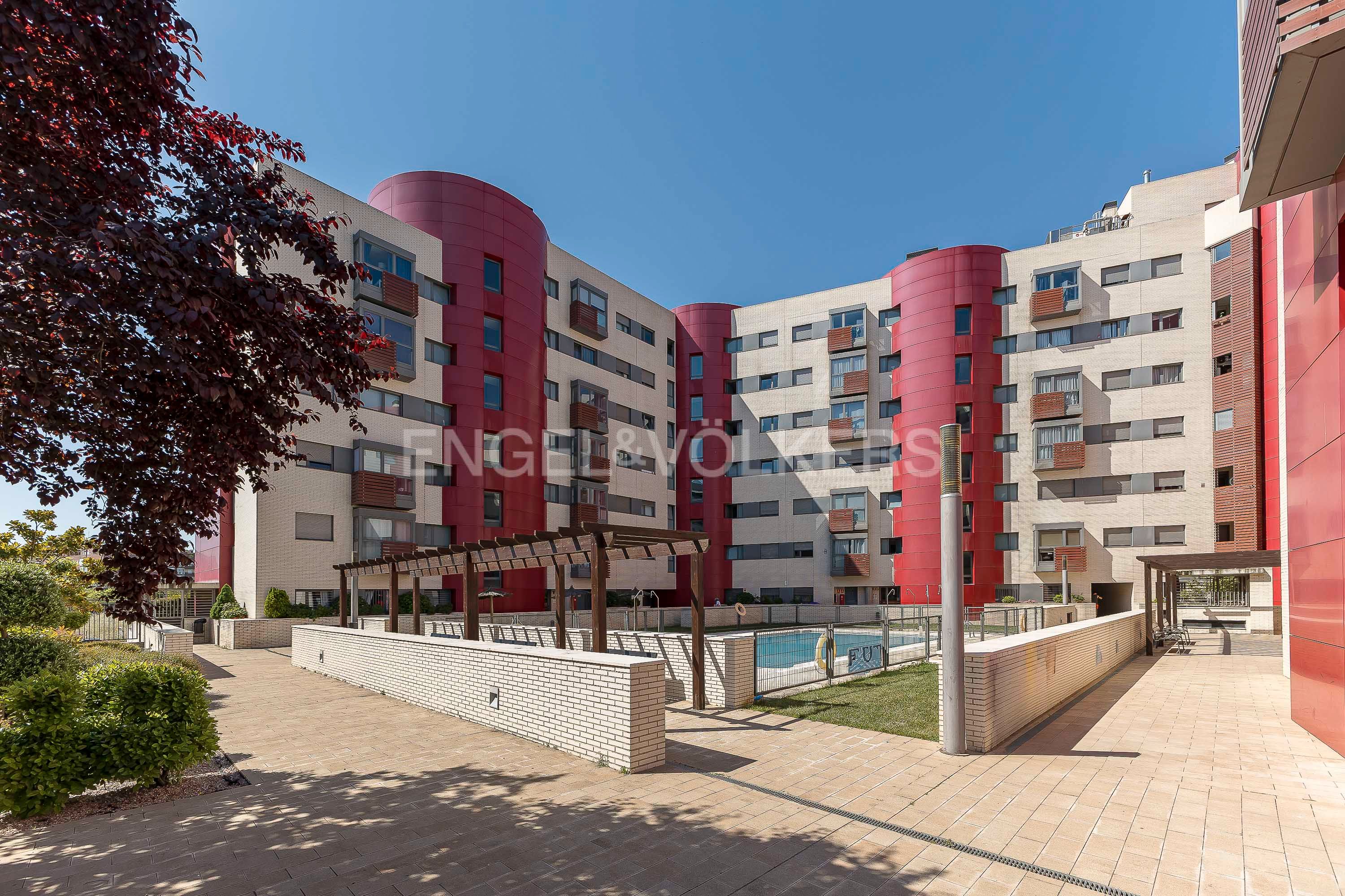 Vista exterior de Apartament en venda en  Madrid Capital amb Aire condicionat, Calefacció i Traster