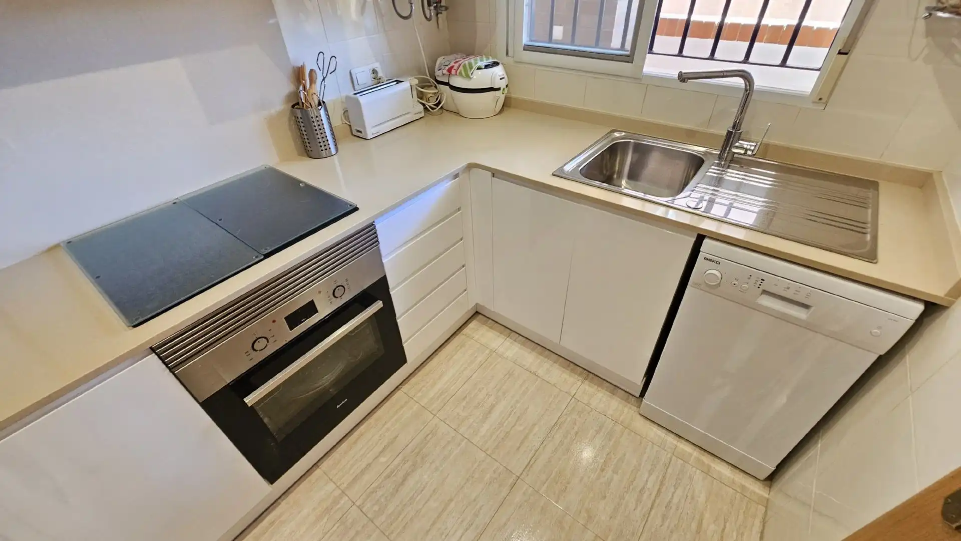 Cocina de Apartamento en venta en Oropesa del Mar / Orpesa con Aire acondicionado, Calefacción y Terraza