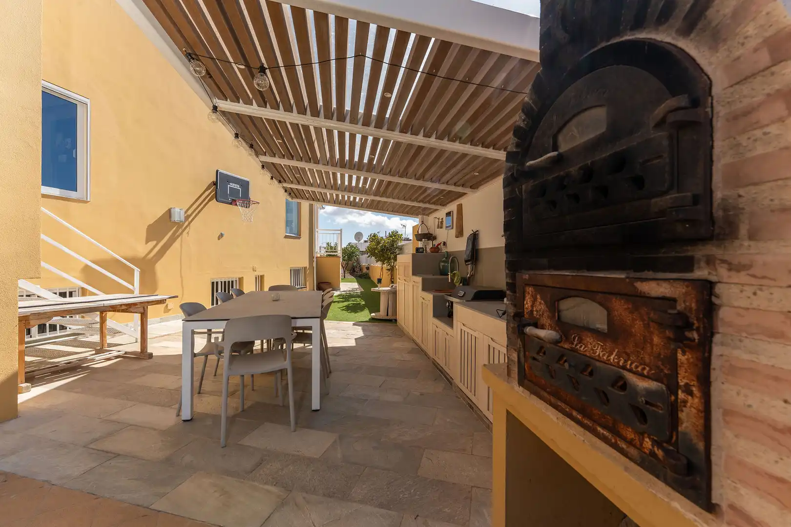 Casa adosada en venta en José Aguiar, Montaña - La Data