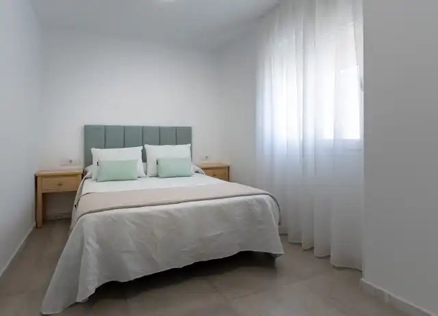 Dormitori de Casa o xalet en venda en Zahara de los Atunes amb Aire condicionat, Jardí privat i Terrassa