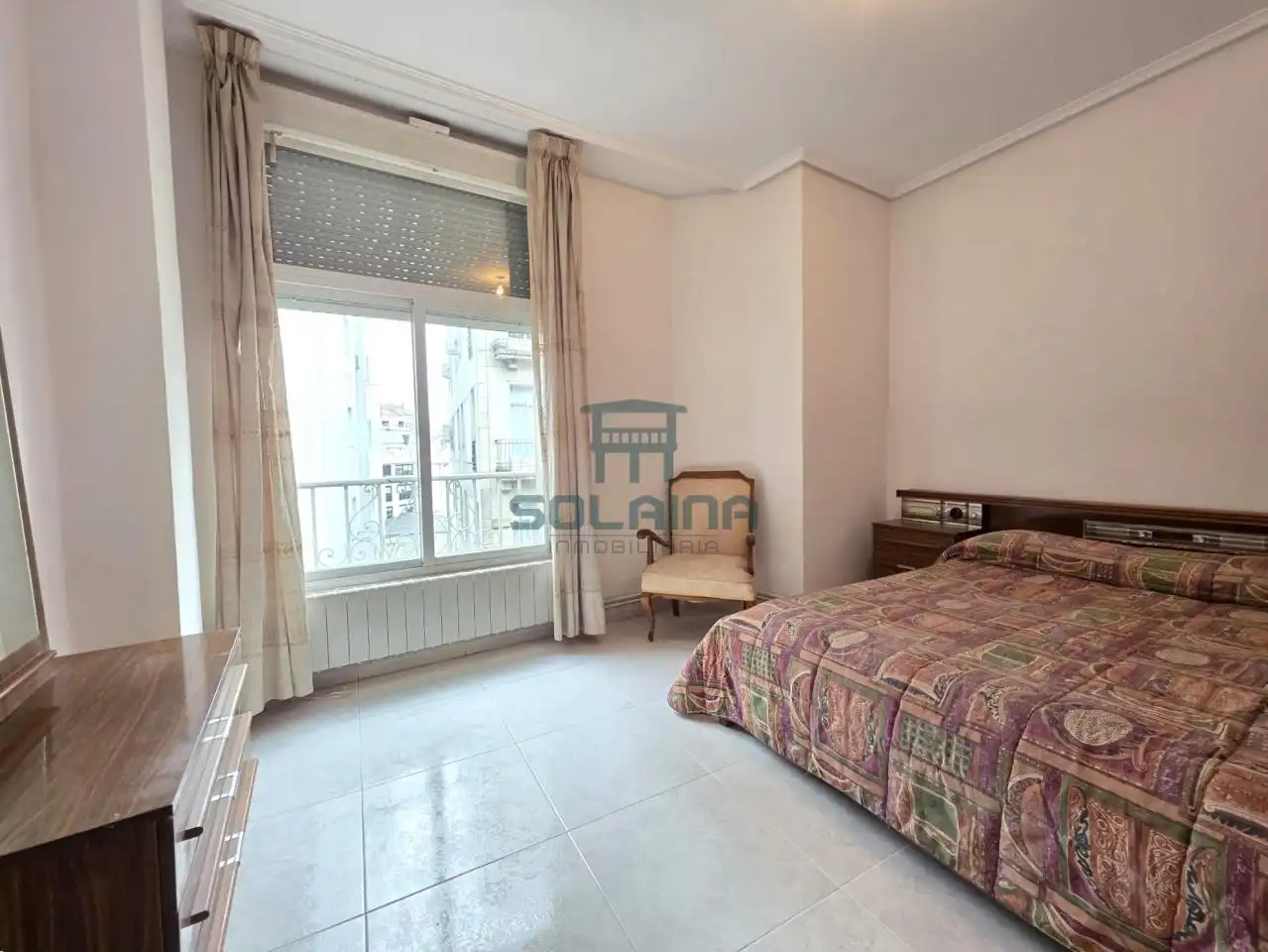Habitación de Piso en venta en Ourense Capital  con Calefacción y Trastero