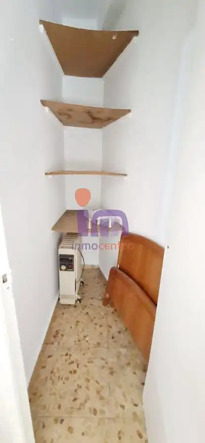 Wohnung zum Verkauf in Valdepeñas mit Klimaanlage, Heizung und Abstellraum