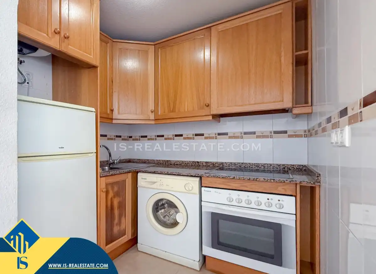Cocina de Apartamento en venta en Torrevieja con Aire acondicionado, Calefacción y Terraza