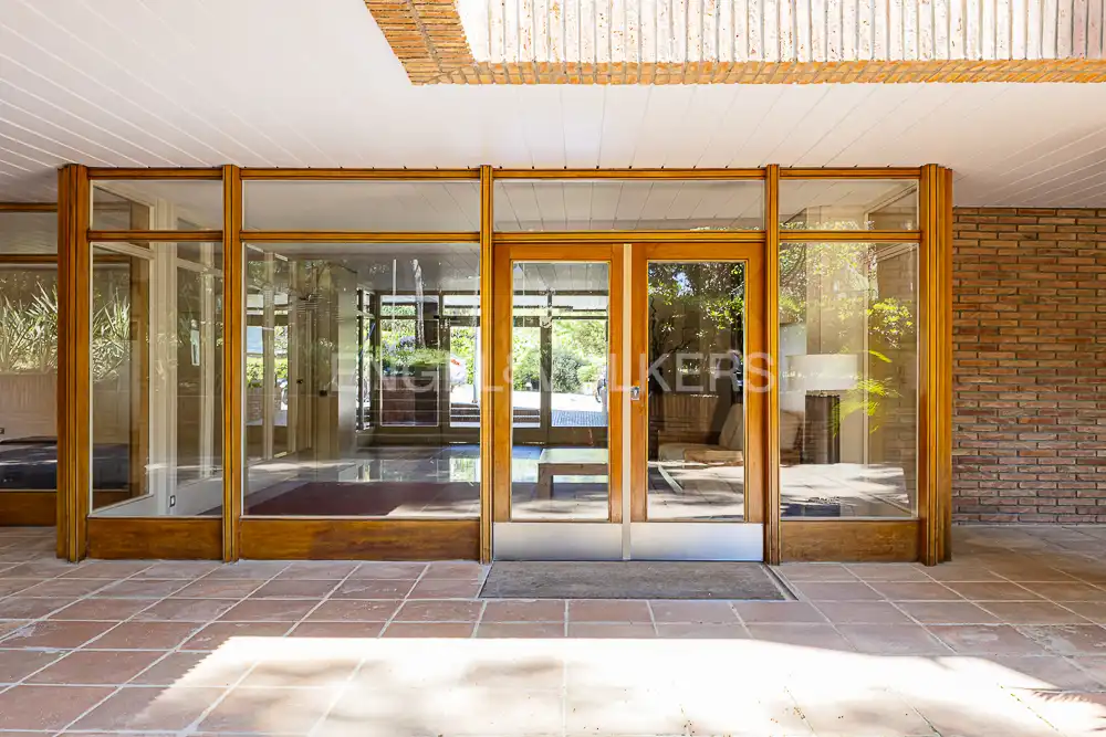 Vista exterior de Piso en venta en Barcelona con Aire acondicionado, Calefacción y Parquet
