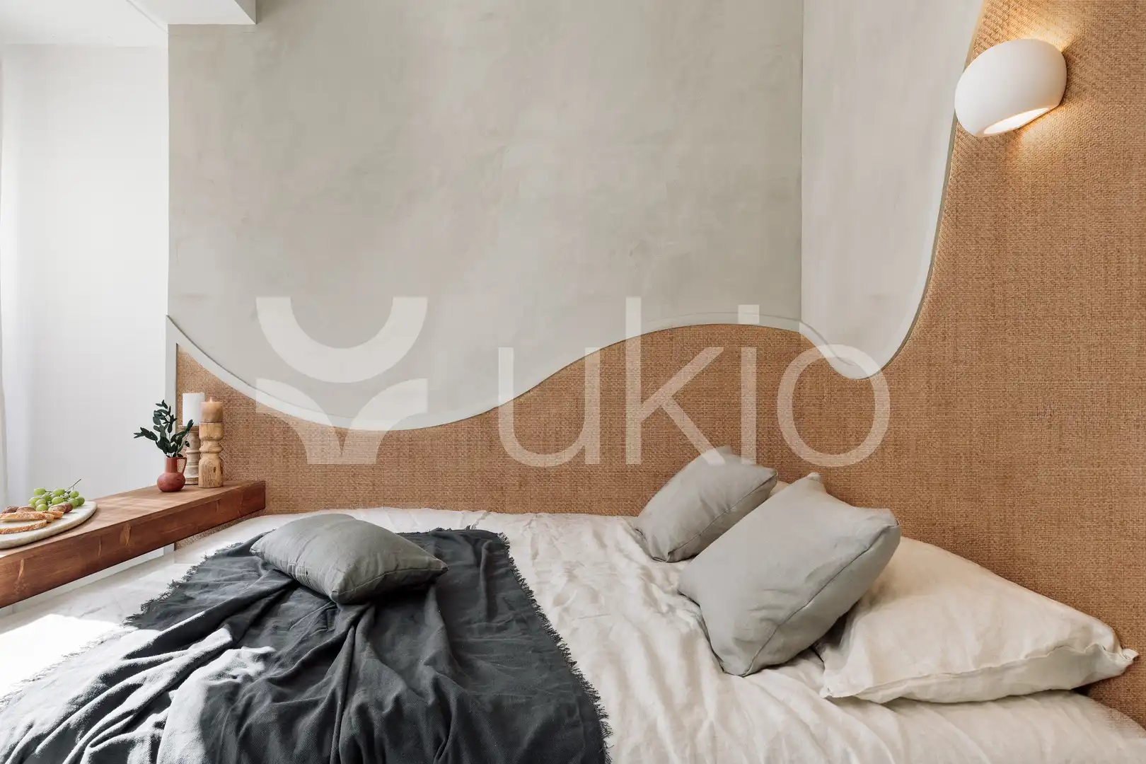 Dormitori de Apartament de lloguer en Barcelona amb Aire condicionat, Calefacció i Moblat