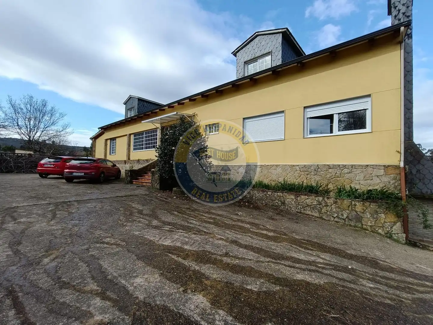 Vista exterior de Finca rústica en venta en Vigo  con Calefacción, Trastero y Piscina