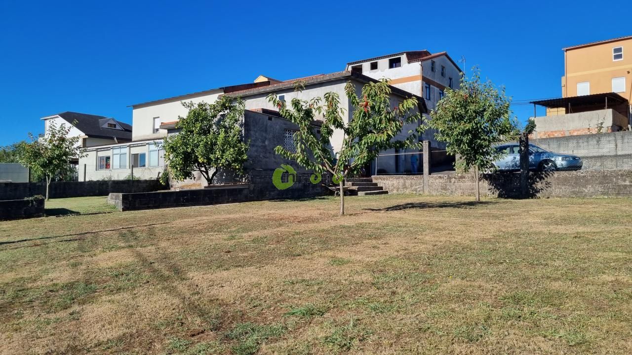 Vista exterior de Casa o xalet en venda en Vigo  amb Calefacció i Jardí privat