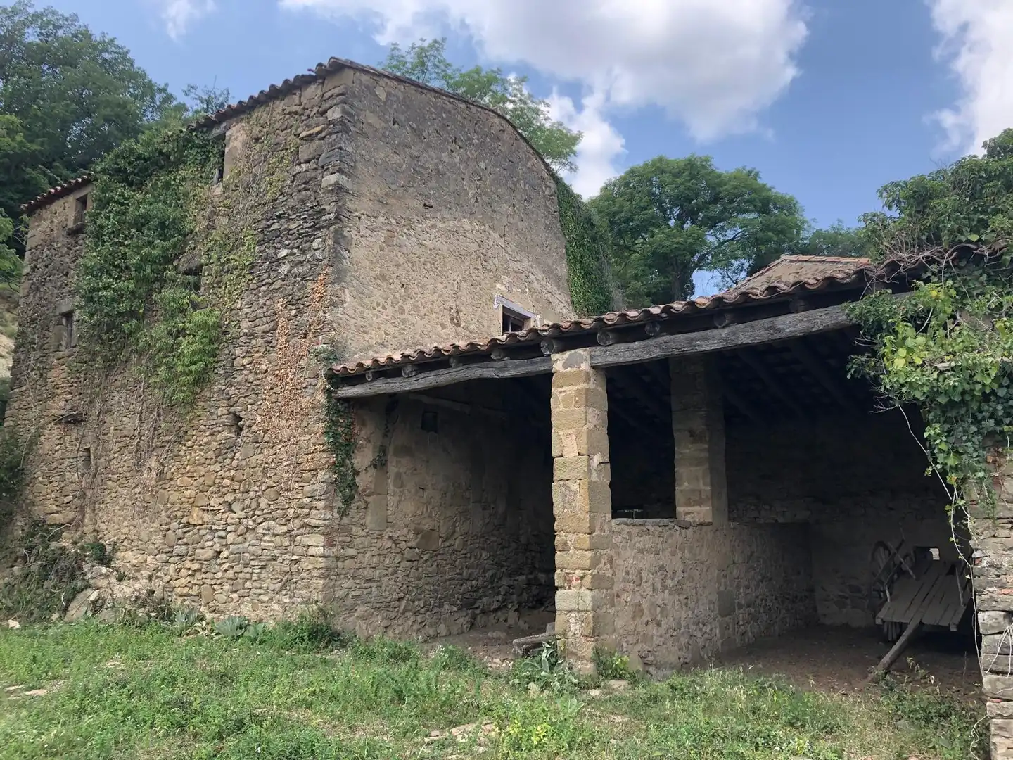 Vista exterior de Finca rústica en venta en Olot con Aire acondicionado, Calefacción y Jardín privado