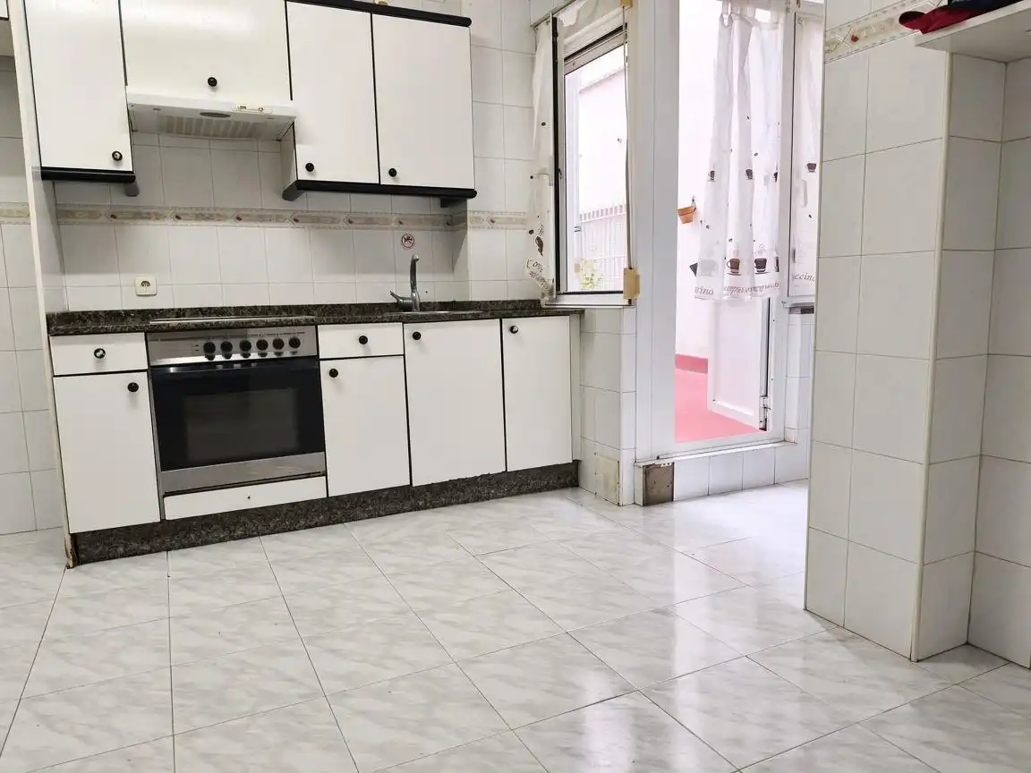 Piso en venta en Calle ZOILA, 6, Llano