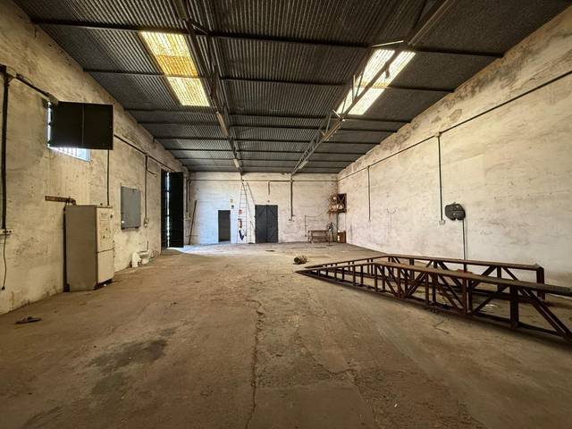 Nave industrial en Alquiler en Calle de los Gorriones en Pilas