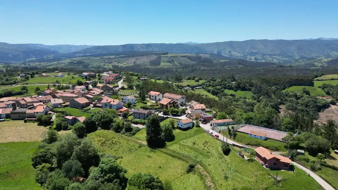 Vista exterior de Residencial en venda en Udías