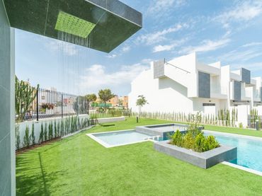 Bungalow con piscina en venta en N/A
