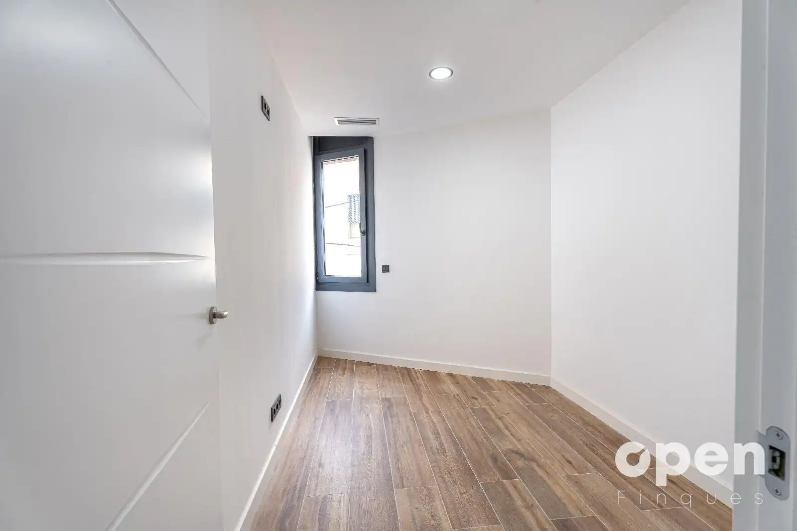 Schlafzimmer von Wohnung zum Verkauf in Terrassa mit Klimaanlage, Heizung und Terrasse
