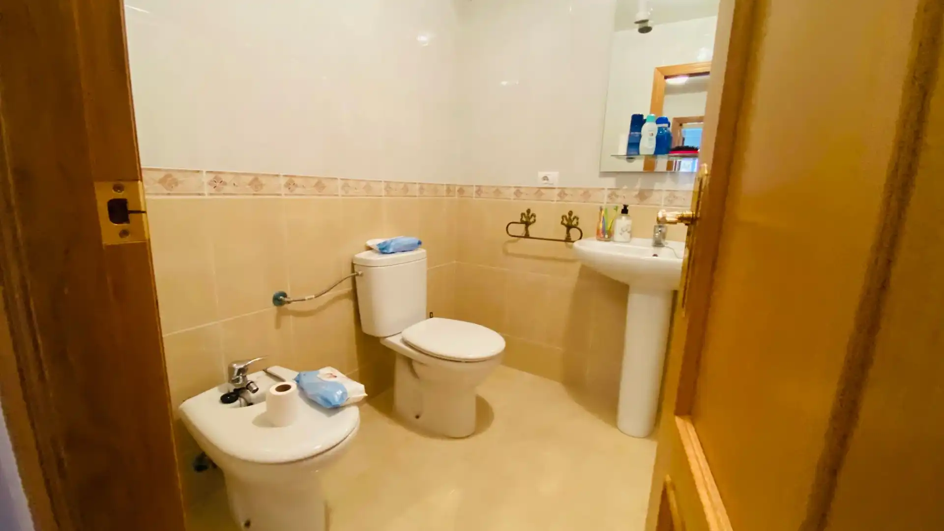 Bathroom of Flat for sale in Cirat  with Oven