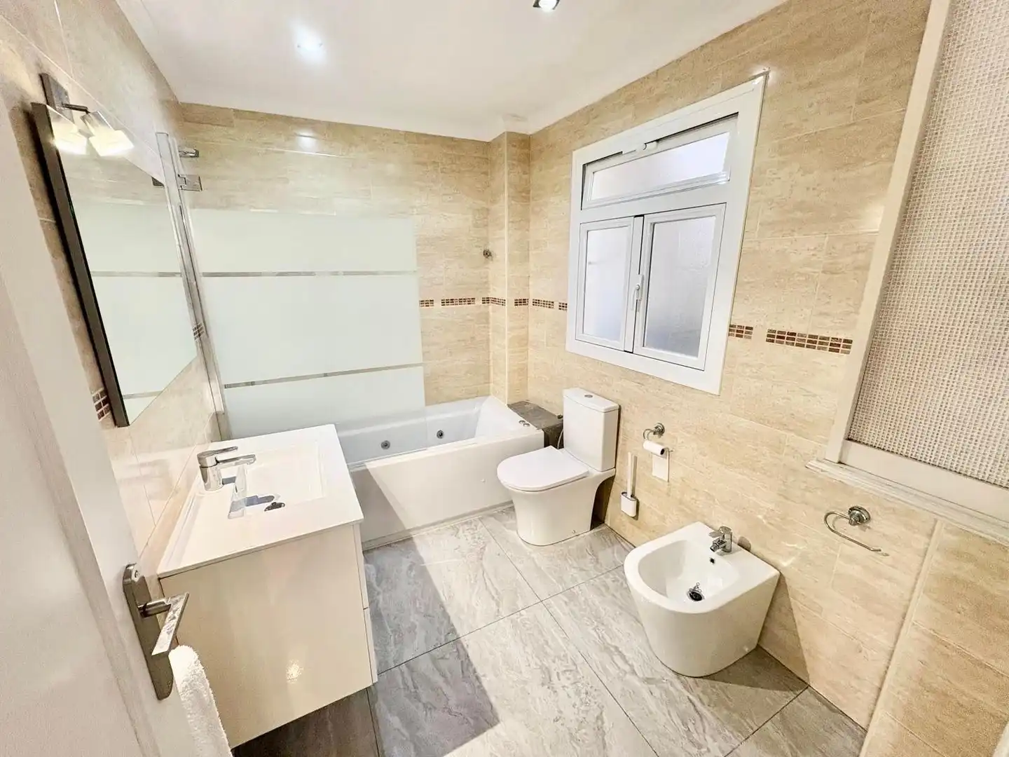 Baño de Apartamento en venta en Salobreña