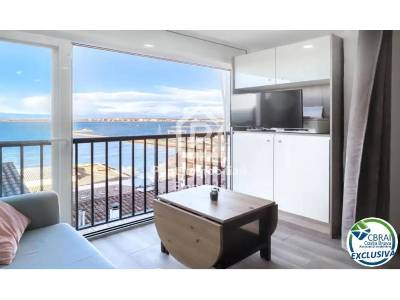 Terraza de Estudio en venta en Roses con Aire acondicionado, Parquet y Amueblado