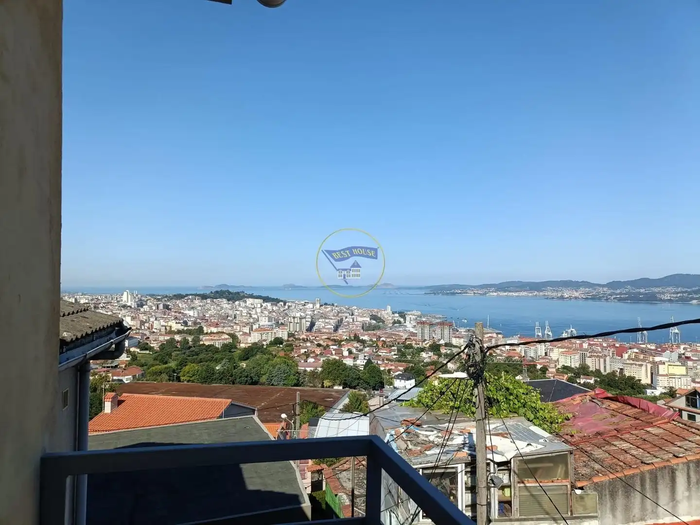 Vista exterior de Casa o chalet en venta en Vigo  con Terraza y Balcón