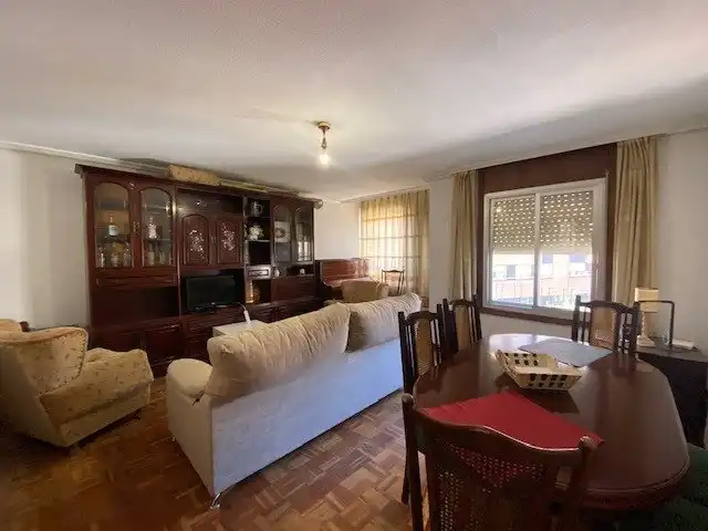 Sala d'estar de Pis de lloguer en Murcia amb Calefacció, Parquet i Moblat