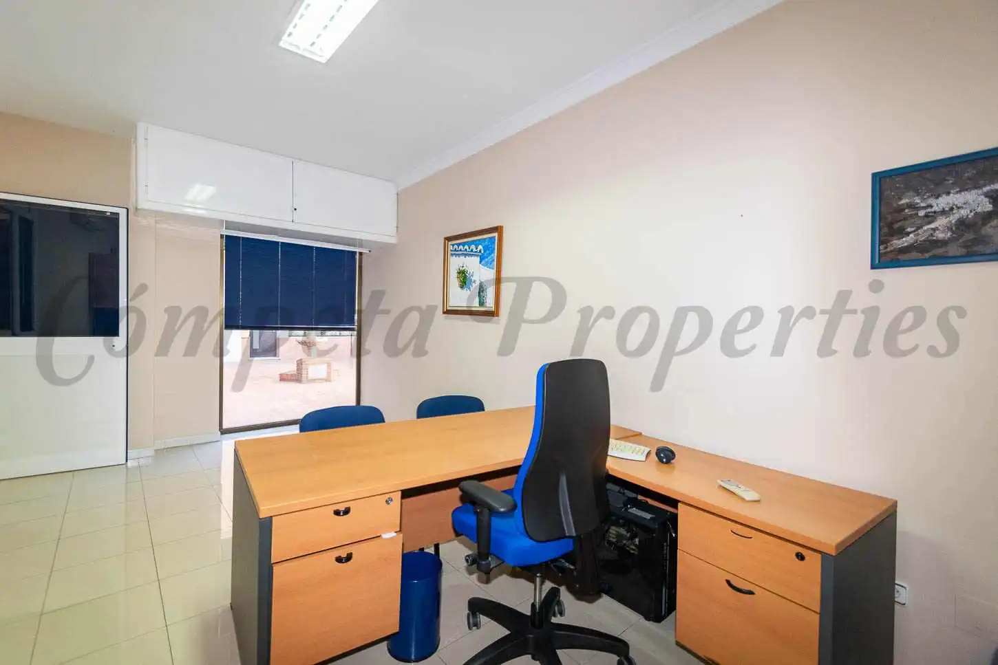 Commercial properties for sale in Torrox  with Air Conditioner, Heating and Furnished