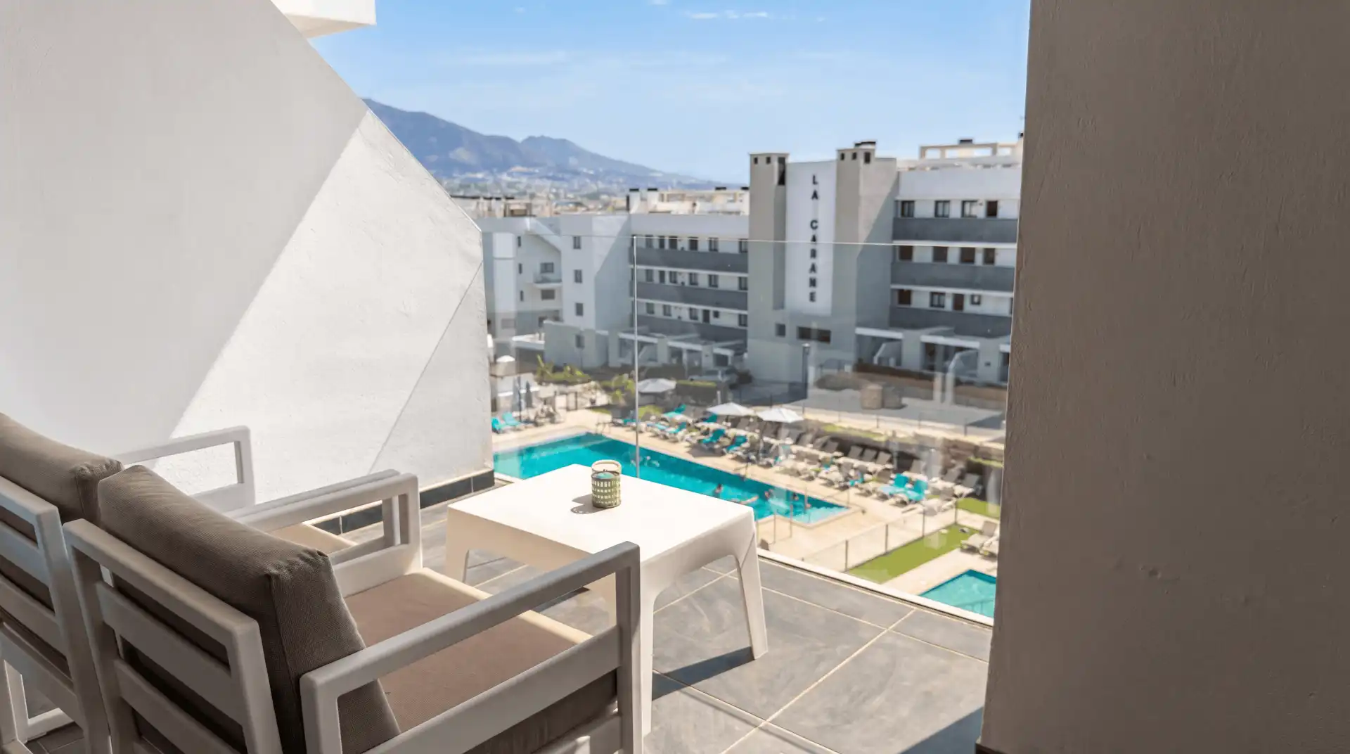 Apartamento con piscina en venta en La Cala Mijas, imagen 2