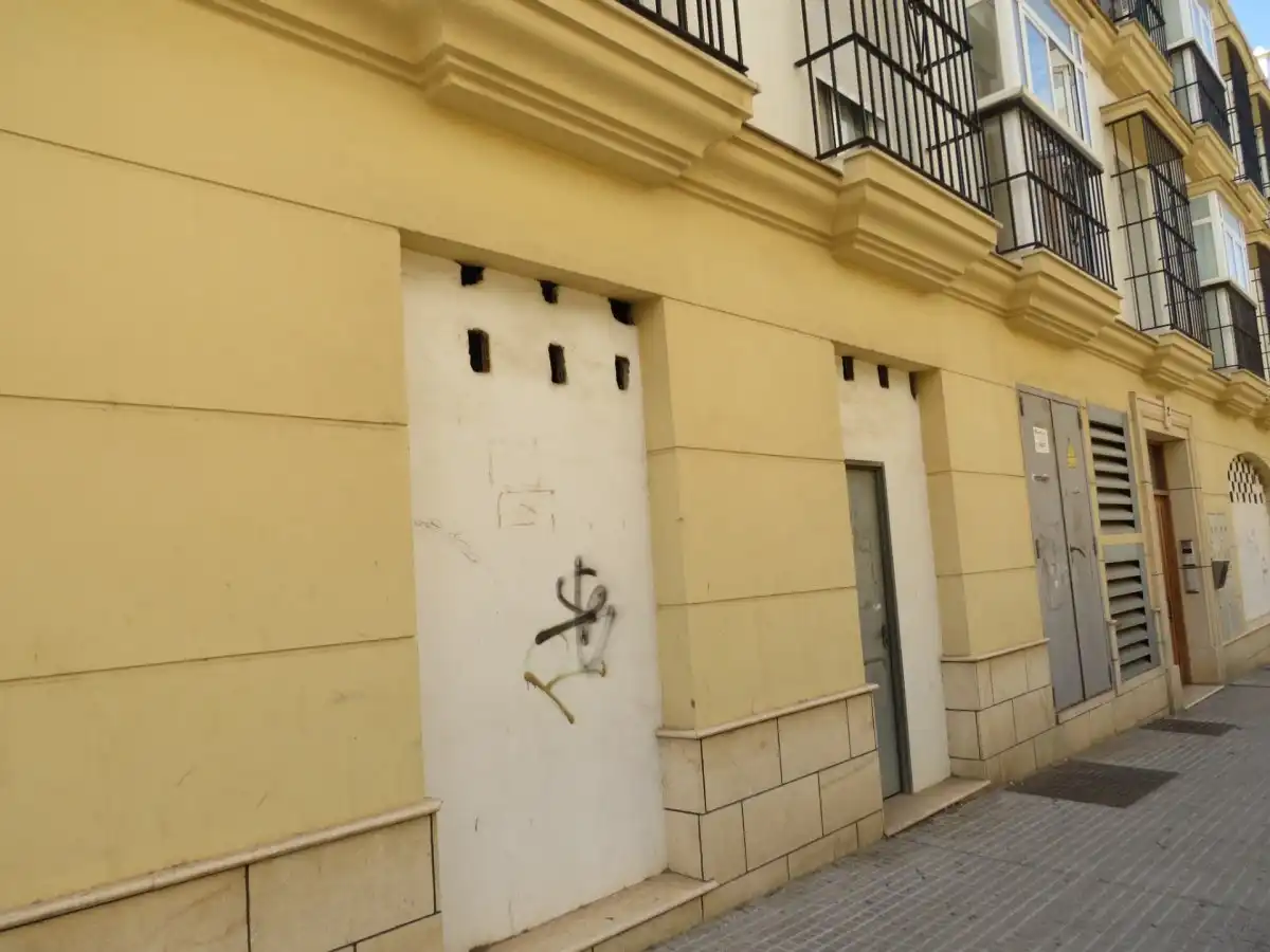 Local comercial en venta en La Banda - Campo de Fútbol, imagen 2
