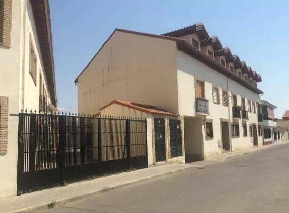 Vista exterior de Garatge en venda en Valdetorres de Jarama