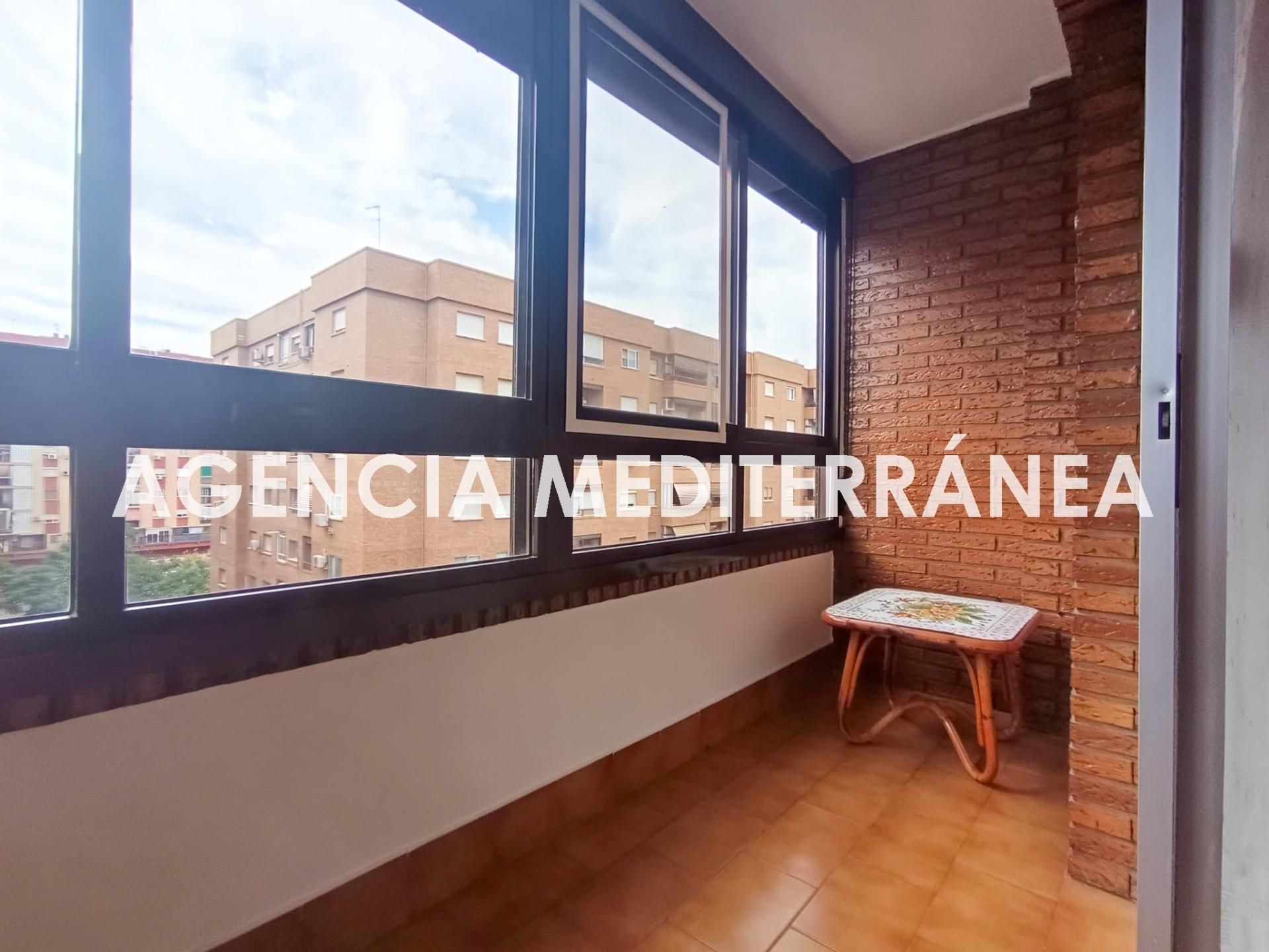 Bedroom of Flat to rent in  Valencia Capital  with Air Conditioner, Heating and Balcony