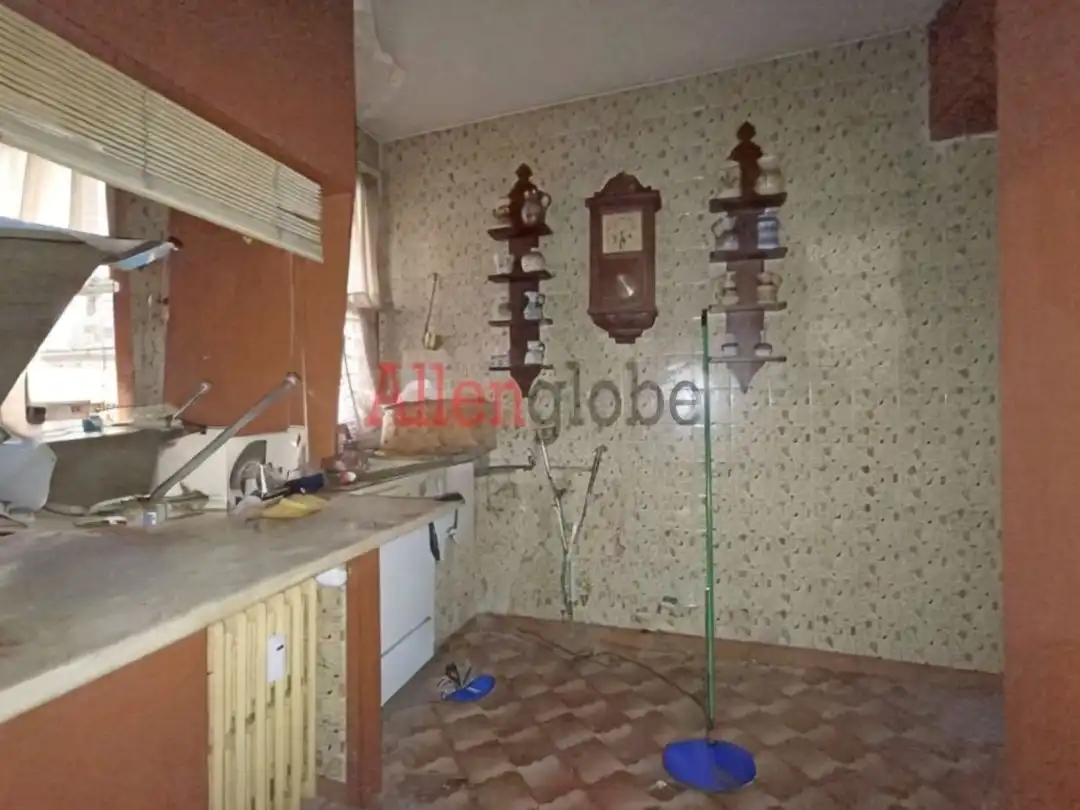 Kitchen of Flat for sale in Oviedo   with Heating, Terrace and Balcony