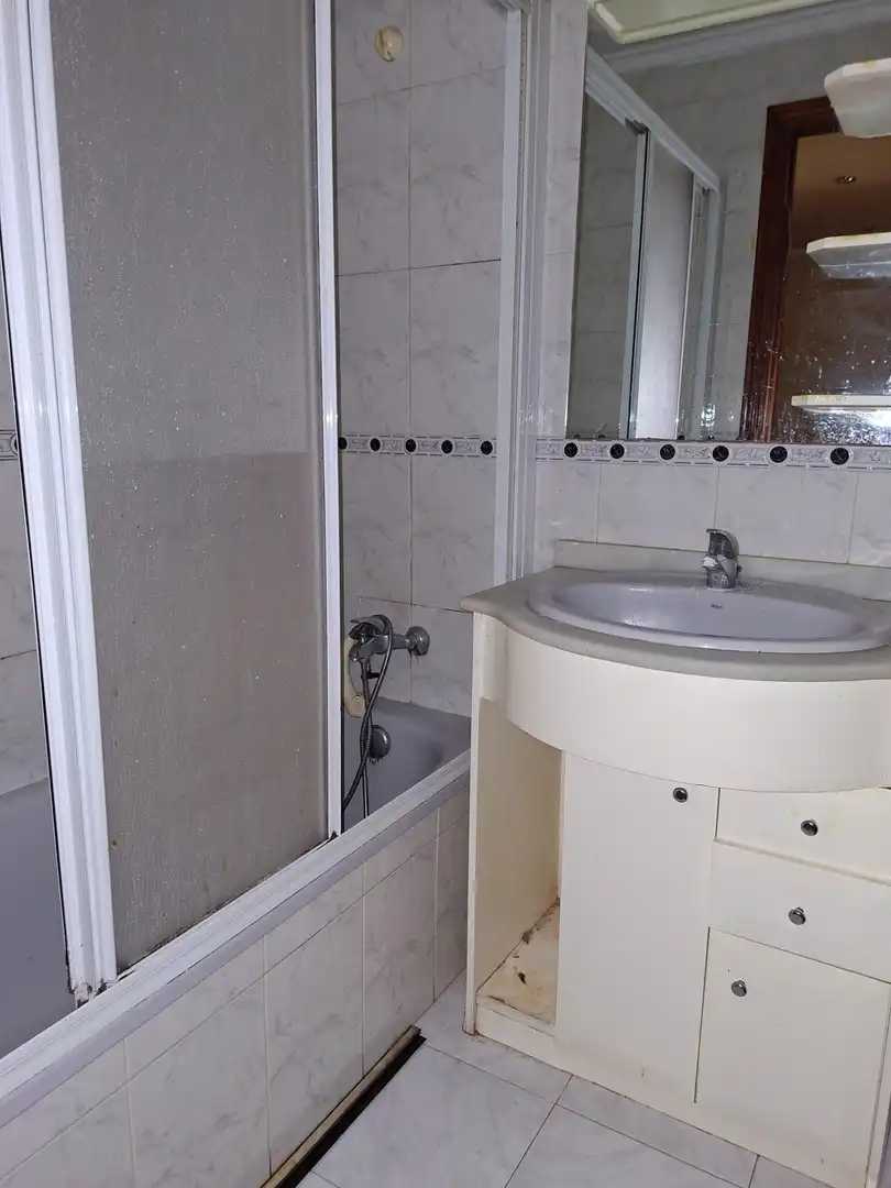 Badezimmer von Maisonette zum Verkauf in Laviana