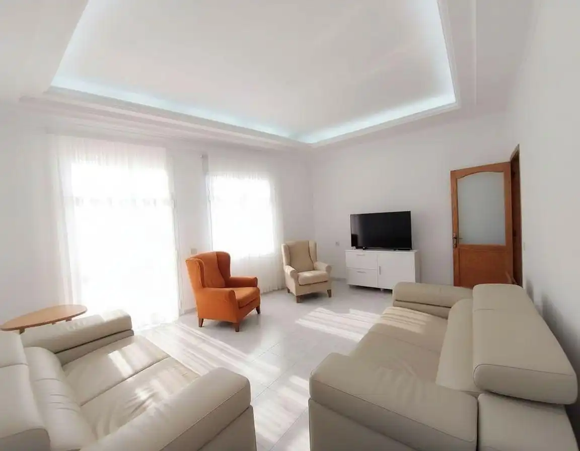 Sala d'estar de Pis en venda en Las Palmas de Gran Canaria amb Terrassa, Traster i Balcó