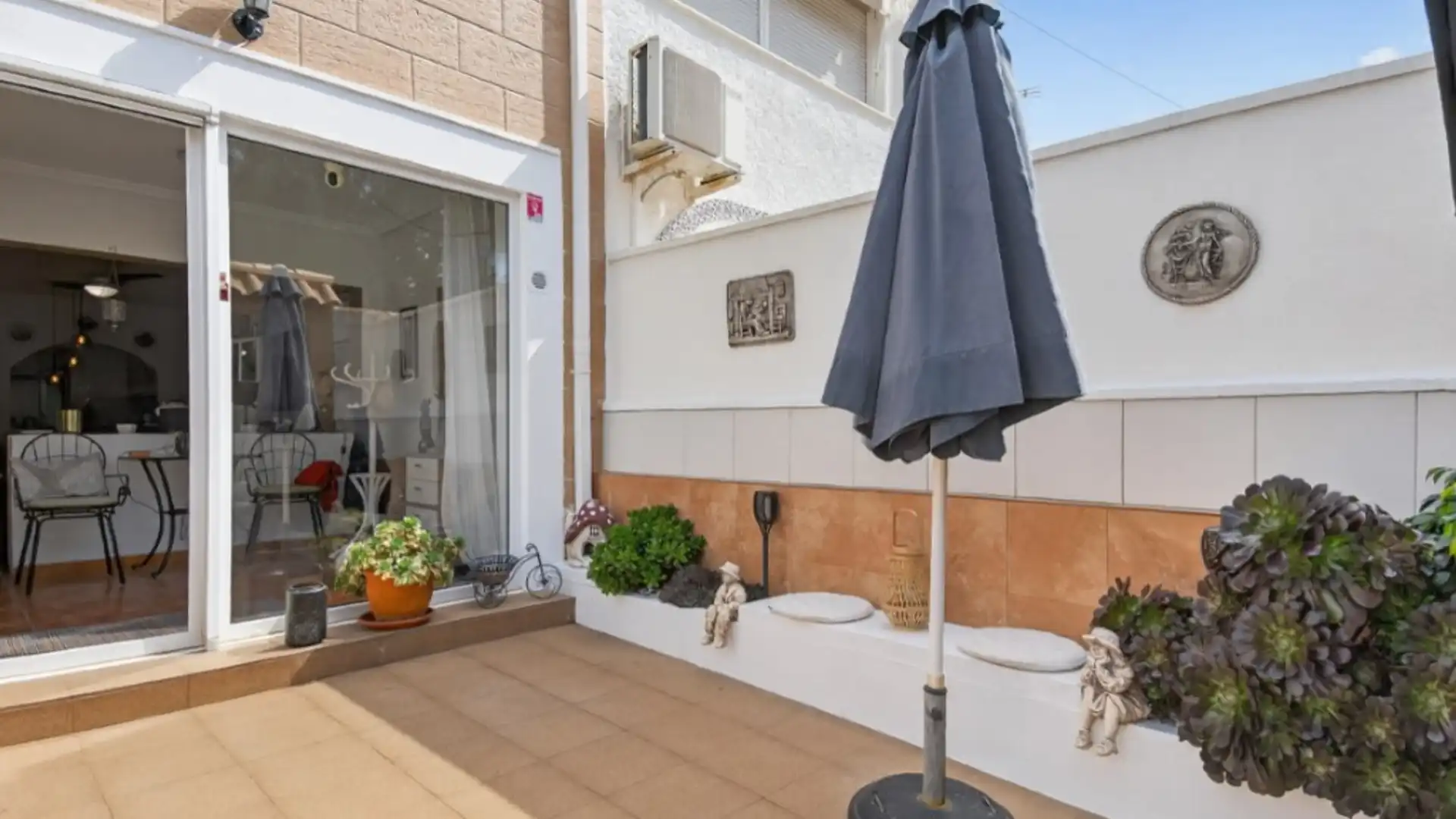 Terrace of Single-family semi-detached for sale in Torrevieja  with Air Conditioner, Private garden and Terrace
