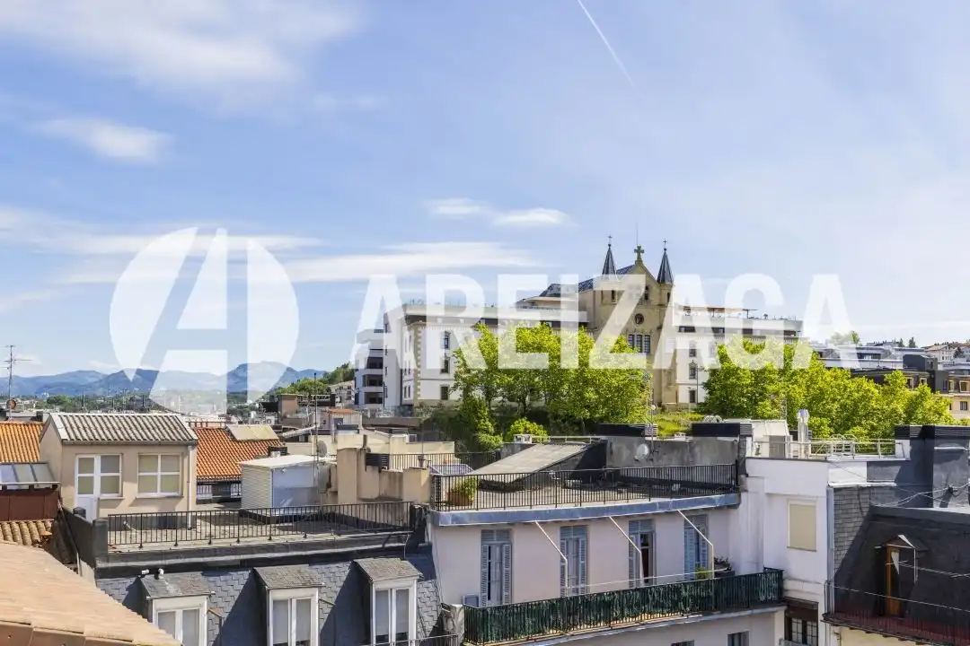 Vista exterior de Ático en venta en Donostia - San Sebastián  con Aire acondicionado y Calefacción