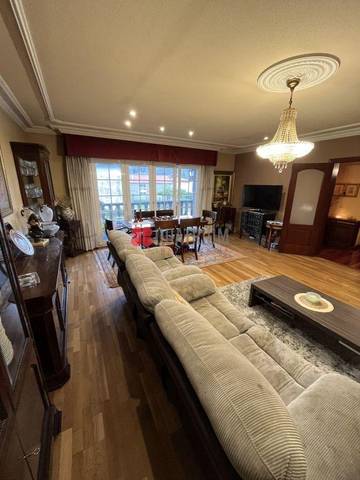 Casa-chalet en Venta en Rúa De Muros en Parroquias de Santiago