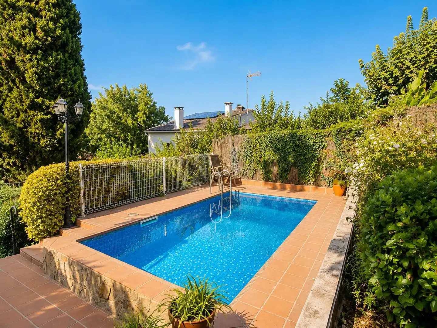 Casa amb piscina en venda a Mira-sol, imagen 5