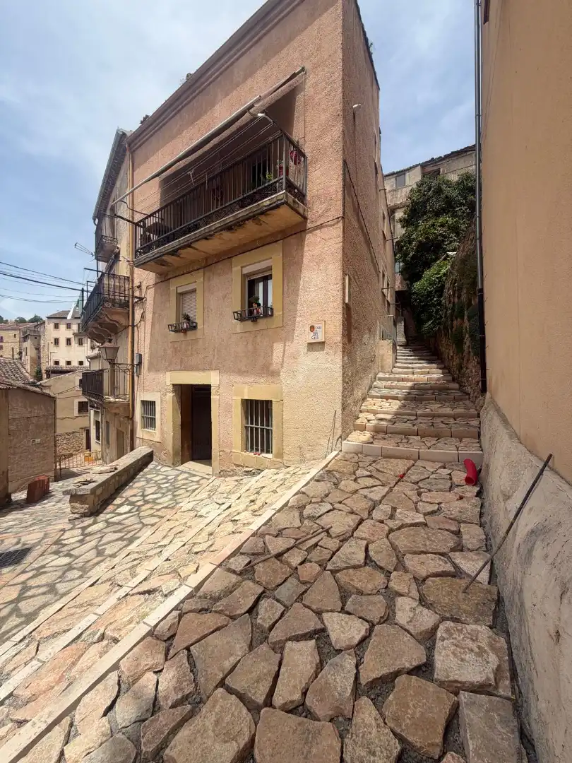 Vista exterior de Dúplex en venda en Sepúlveda amb Calefacció, Parquet i Traster