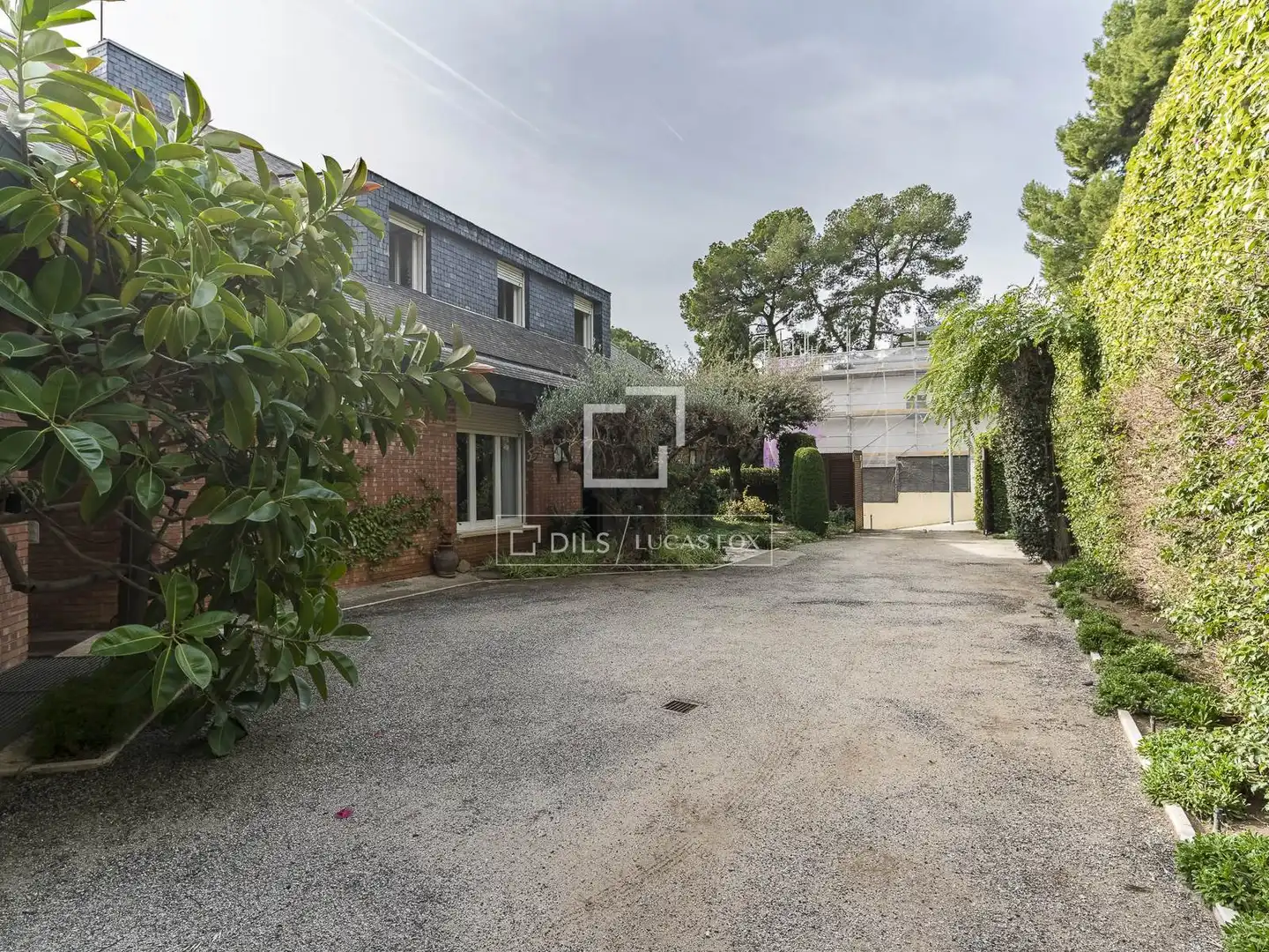 Vista exterior de Casa o chalet en venta en Barcelona con Calefacción, Jardín privado y Trastero